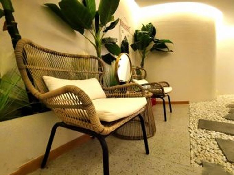 玄关的小空间换个设计思路 也能起到情绪转换与出入整装的作用